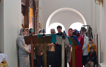 Епископ Борисовский Вениамин в понедельник Светлой седмицы возглавил Божественную литургию в Свято-Воскресенском соборе