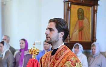 В Светлый четверг Епископ Борисовский Вениамин совершил Литургию в храме Рождества Христова