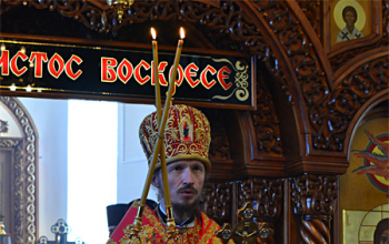 В Светлый четверг Епископ Борисовский Вениамин совершил Литургию в храме Рождества Христова