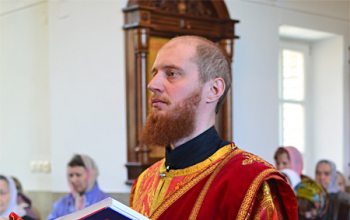 В Светлый четверг Епископ Борисовский Вениамин совершил Литургию в храме Рождества Христова