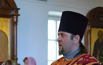 В Светлый четверг Епископ Борисовский Вениамин совершил Литургию в храме Рождества Христова