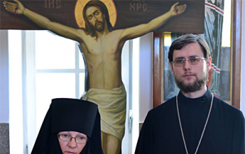 В Светлый четверг Епископ Борисовский Вениамин совершил Литургию в храме Рождества Христова