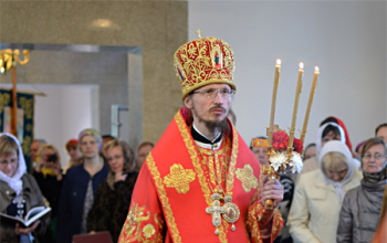 В Светлый четверг Епископ Борисовский Вениамин совершил Литургию в храме Рождества Христова