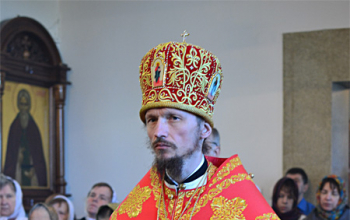 В Светлый четверг Епископ Борисовский Вениамин совершил Литургию в храме Рождества Христова