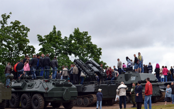 Священник Сергий Башкиров на принятии присяги в 72 ОУЦ