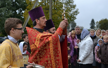 Престольный праздник в храме Воздвижения Креста Господня