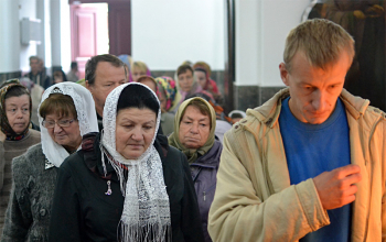 Епископ Вениамин освятил колокол, отлитый к 140-летию Свято-Воскресенского собора