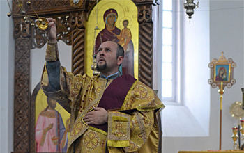 Епископ Вениамин освятил колокол, отлитый к 140-летию Свято-Воскресенского собора