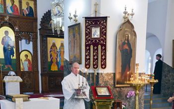 Накануне освящения в Свято-Воскресенском соборе отслужили всенощное бдение