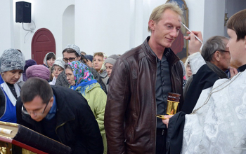 Накануне освящения в Свято-Воскресенском соборе отслужили всенощное бдение