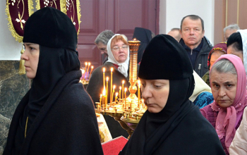 В минувшее воскресенье Владыка Павел возглавил Божественную Литургию в Свято-Воскресенском соборе