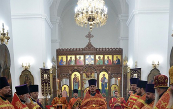 В минувшее воскресенье Владыка Павел возглавил Божественную Литургию в Свято-Воскресенском соборе