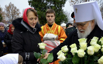 В минувшее воскресенье Владыка Павел возглавил Божественную Литургию в Свято-Воскресенском соборе