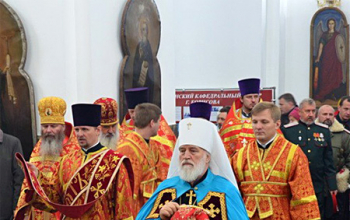 В минувшее воскресенье Владыка Павел возглавил Божественную Литургию в Свято-Воскресенском соборе