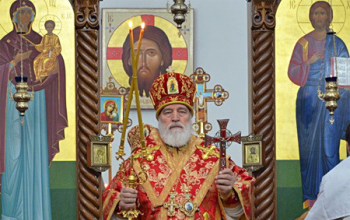 В минувшее воскресенье Владыка Павел возглавил Божественную Литургию в Свято-Воскресенском соборе