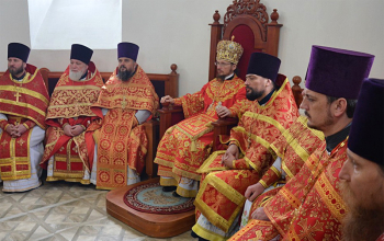 В среду Светлой седмицы духовенство Борисовской епархии совершило Литургию в Воскресенском соборе г.Борисова