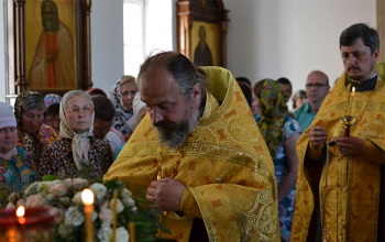 В борисовский храм Рождества Христова доставлена икона Божией Матери «Умягчение злых сердец» («Семистрельная»)