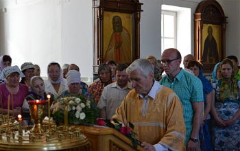В борисовский храм Рождества Христова доставлена икона Божией Матери «Умягчение злых сердец» («Семистрельная»)