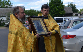 В борисовский храм Рождества Христова доставлена икона Божией Матери «Умягчение злых сердец» («Семистрельная»)