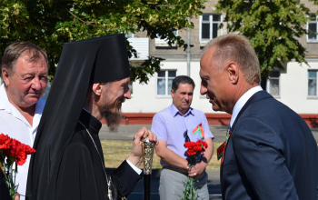 Епископ Вениамин принял участие в торжествах, посвящённых Дню Независимости