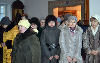 Белорусcкие гайды доставили в храм Рождества Христова благодатный огонь