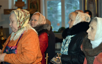 Белорусcкие гайды доставили в храм Рождества Христова благодатный огонь