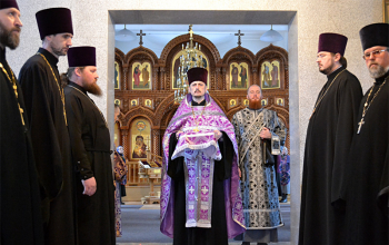 В среду третьей недели Великого поста епископ Вениамин совершил Литургию в храме Рождества Христова