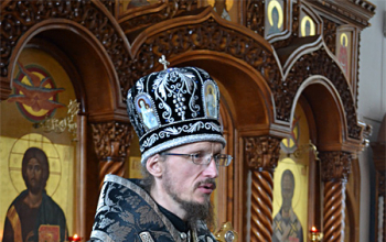В среду третьей недели Великого поста епископ Вениамин совершил Литургию в храме Рождества Христова