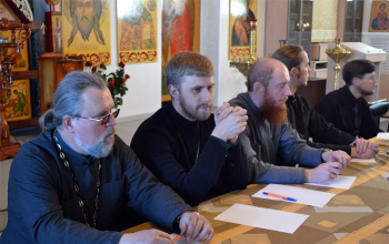 В храме Рождества Христова состоялось совместное собрание благочиний Борисова