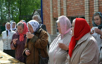 День святых жен-мироносиц в храме Рождества Христова
