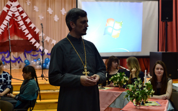 Литературно-музыкальная композиция «Возлюбите друг друга» в средней школе №24