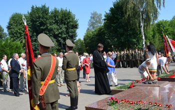 Владыка Вениамин и духовенство приняли участие в торжествах в честь 72-ой годовщины освобождения г.Борисова и Дня Независимости.