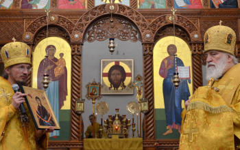 Митрополит Павел совершил Литургию в Борисовском Воскресенском кафедральном соборе