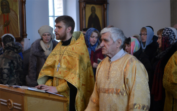 В храме Рождества Христова г. Борисова пребывает икона блаженной Матроны Московской и ковчег с частицей мощей святой