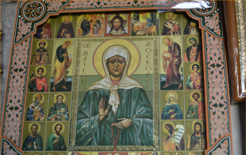 В храме Рождества Христова г. Борисова пребывает икона блаженной Матроны Московской и ковчег с частицей мощей святой