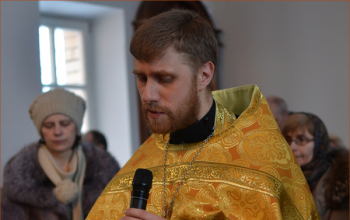 В храме Рождества Христова г. Борисова пребывает икона блаженной Матроны Московской и ковчег с частицей мощей святой