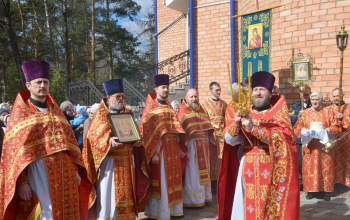 Пасха 2017: Владыка Вениамин в храме Рождества Христова 