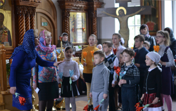 День святых жен-мироносиц в храме Рождества Христова 