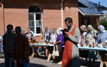 Медовый Спас в храме Рождества Христова