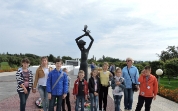 Поездка учащихся воскресной школы храма Рождества Христова в Красный берег