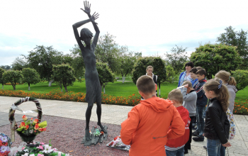 Поездка учащихся воскресной школы храма Рождества Христова в Красный берег