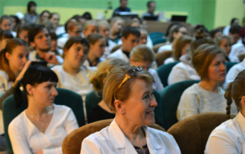 Протоиерей Александр Вербило принял участие в праздничном концерте в медицинском колледже