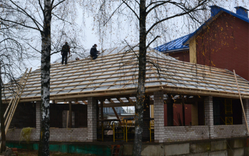 При храме Рождества Христова строится приходской дом