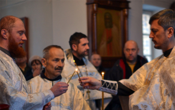 Белорусcкие гайды доставили в храм Рождества Христова благодатный огонь