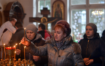 Белорусcкие гайды доставили в храм Рождества Христова благодатный огонь