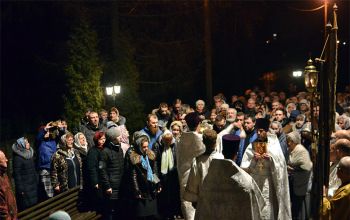 Рождество 2017/2018: Праздничная Литургия в храме Рождества Христова