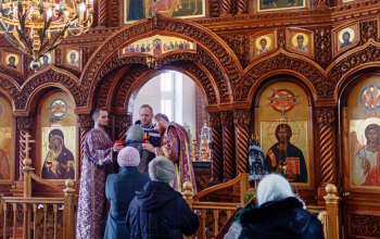 Епископ Борисовский и Марьиногорский Вениамин совершил Литургию Преждеосвященных Даров в храме Рождества Христова