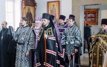 Епископ Борисовский и Марьиногорский Вениамин совершил Литургию Преждеосвященных Даров в храме Рождества Христова