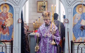 Епископ Борисовский и Марьиногорский Вениамин совершил Литургию Преждеосвященных Даров в Богоявленском храме-часовне