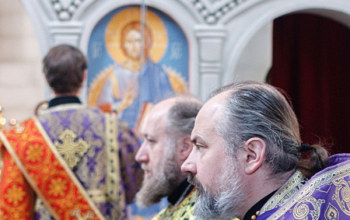 Епископ Борисовский и Марьиногорский Вениамин совершил Литургию Преждеосвященных Даров в Богоявленском храме-часовне